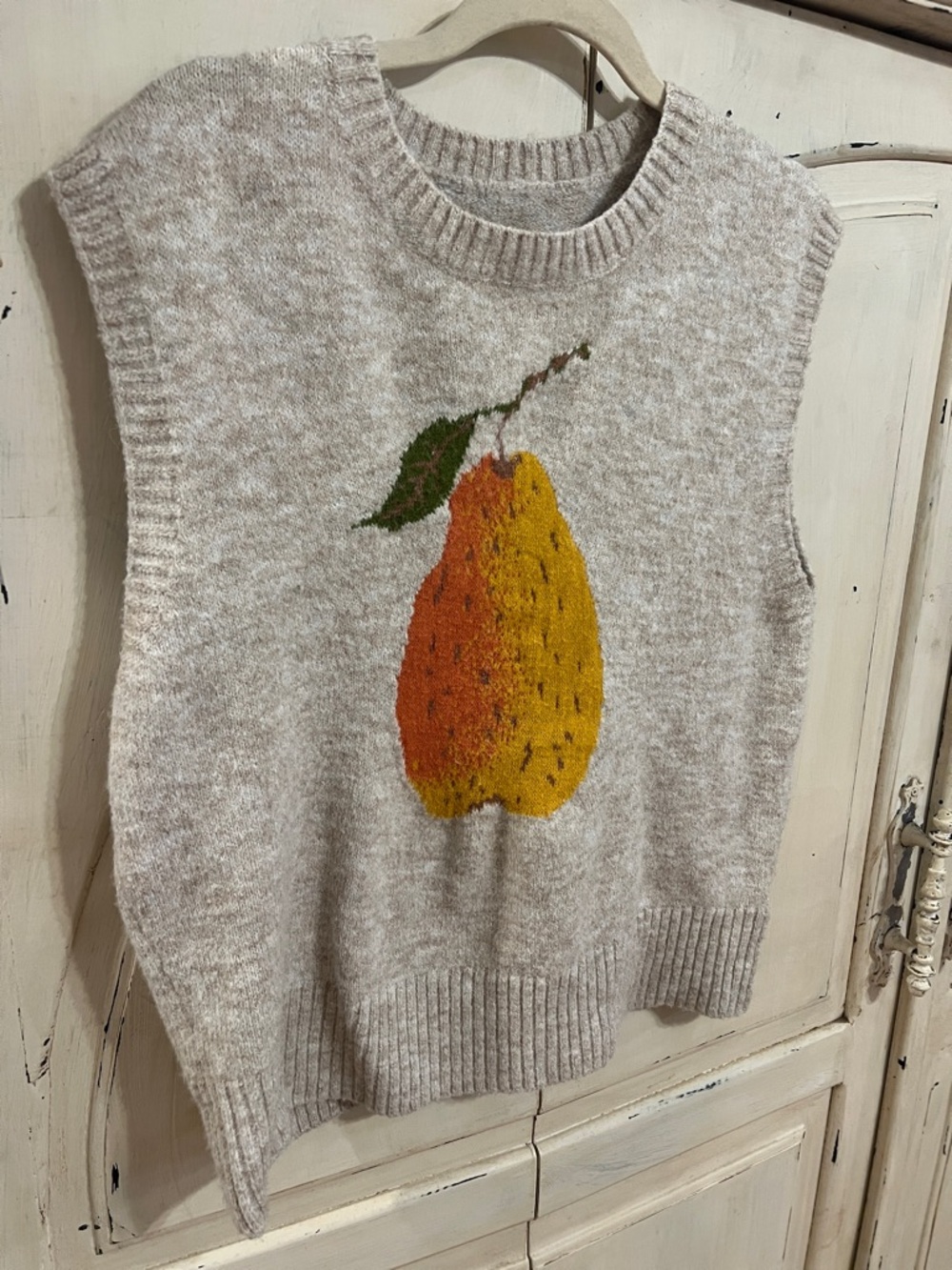 Cider Pear Sweater Vest Size Large Cozy Knit Fruit Graphic Neutral - Picture 6 of 12